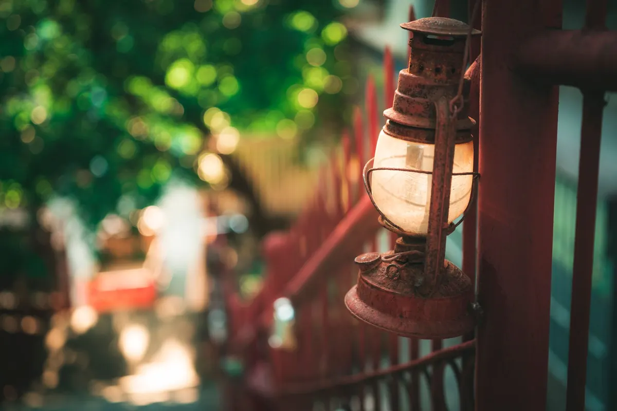 LED vs. Kerosene Lanterns: Which Should You Keep for Power Outages?