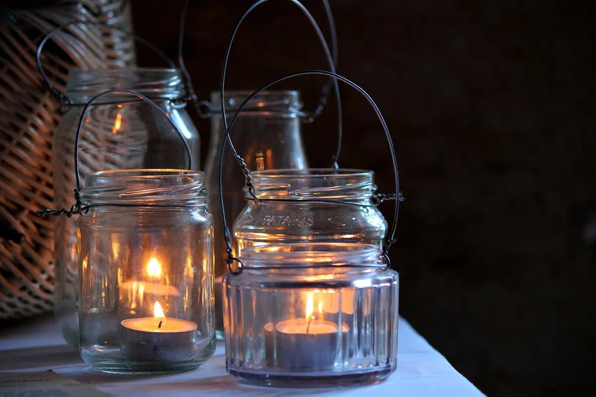 Turn a Mason Jar Into a Solar Lantern in 30 Minutes